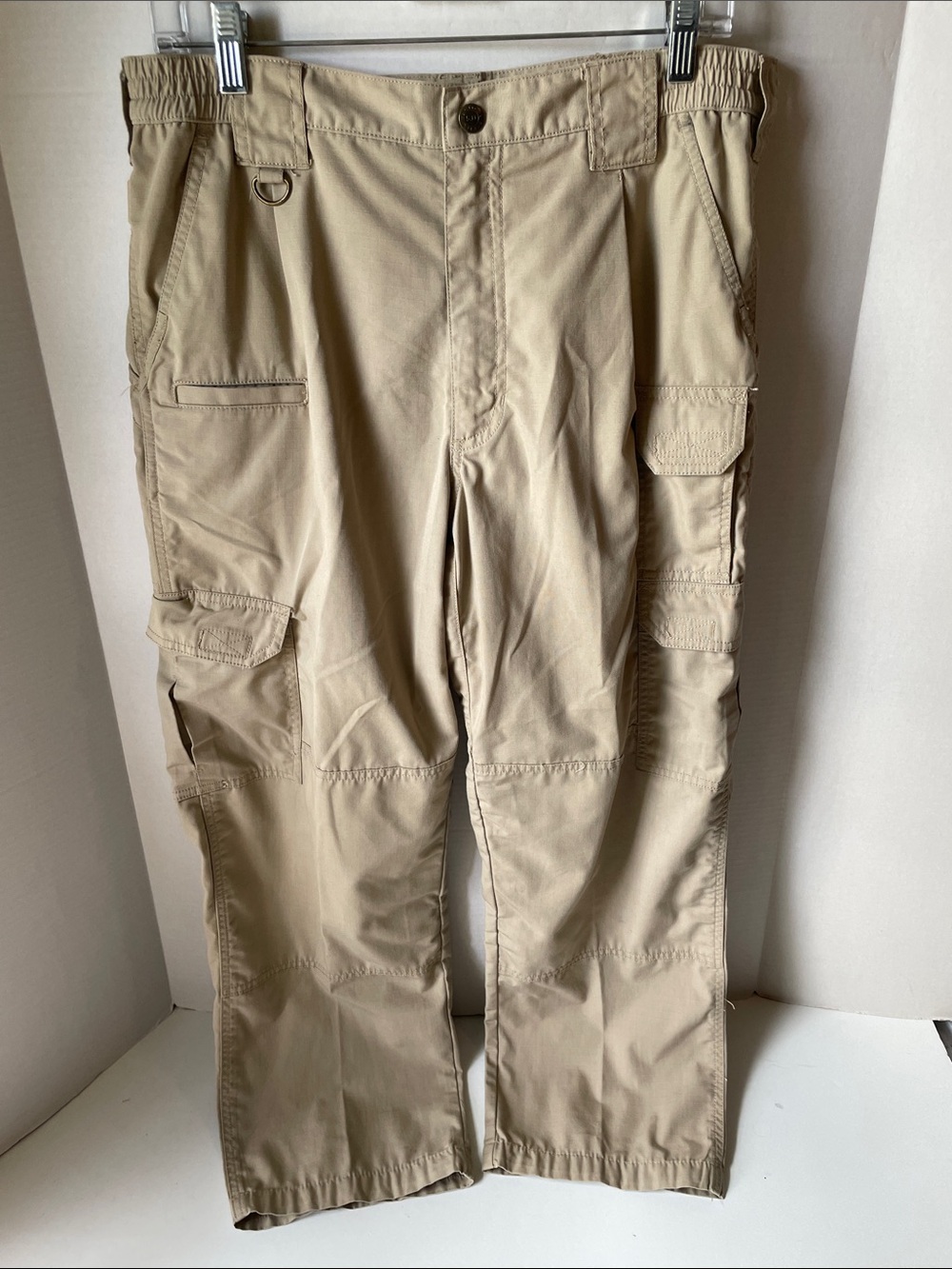 5.11 Tactical Men's  Size 32/30 Tan Cargo Pants - Utility / Cargo  Workwear